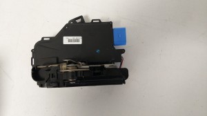 VW SKODA SEAT ZAMEK PRZÓD PRAWY PRZEDNI 3D1837016AC