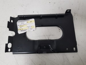 VW T5 LIFT T6 2010 - MOCOWANIE PODSTAWA AKUMULATORA NOWA 7E0804781