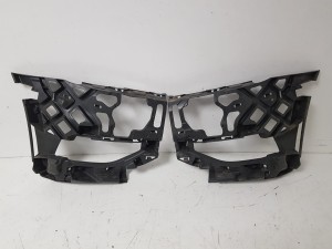 VW GOLF VII LIFT 17-20 7 ŚLIZGI MOCOWANIE ZDERZAKA PRZÓD PRZEDNIEGO KOMPLET 5G0807724F 5G0807723F