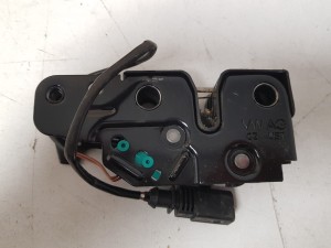 SKODA  OCTAVIA 2 II 04- NOWY ZAMEK  RYGIEL MASKI  PRZÓD PRZEDNI 1Z0823509G