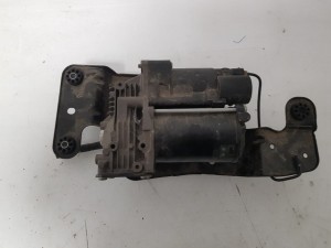 BMW X5 E70 X6 E71 KOMPRESOR ZAWIESZENIA 37226775479-02 677547902