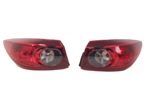 LAMPA TYLNA TYŁ PRAWA MAZDA 3 13-19 B45A-51150 ORYGINALNA 
