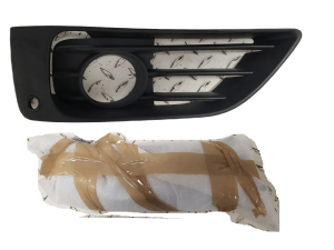 FABRYCZNIE NOWA ORYGINALNA KRATKA ZDERZAKA PRZEDNIEGO PRAWA BMW 2 F46 F45 7328682