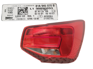 ORYGINALNA ŁADNA TYLNA PRAWA LAMPA AUDI Q2 81A 16-25 81A945070B PRAY TYŁ