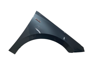 ŁADNY NIEUSZKODZONY W KOLOR BŁOTNIK PRAWY PRZEDNI SKODA KAMIQ 658 19-24 PRAWA PRZÓD