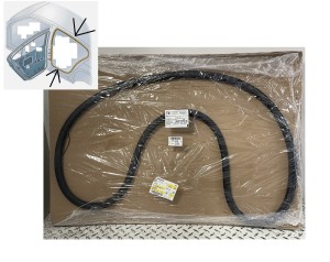 NOWA ORYGINALNA USZCZELKA KAROSERYJNA DRZWI PRAWA TYLNA SUPERB IV PASSAT B9 KOMBI VARIAN 3J0867914A